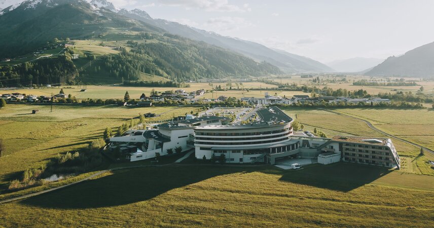 LENS COLLECTIVE: KAPRUN die TauernSPA Kaprun mit Blick Richtung Mittersill im Sommer. © PhotoCredit: Lens Collective/ JFK