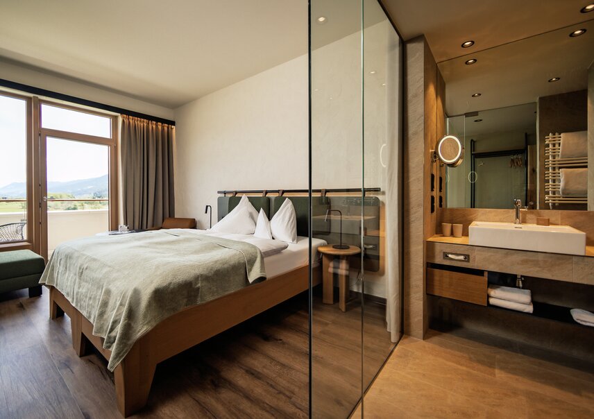 TAUERN SPA Kaprun Zimmer. PhotoCredit: JFK Photography © 2026